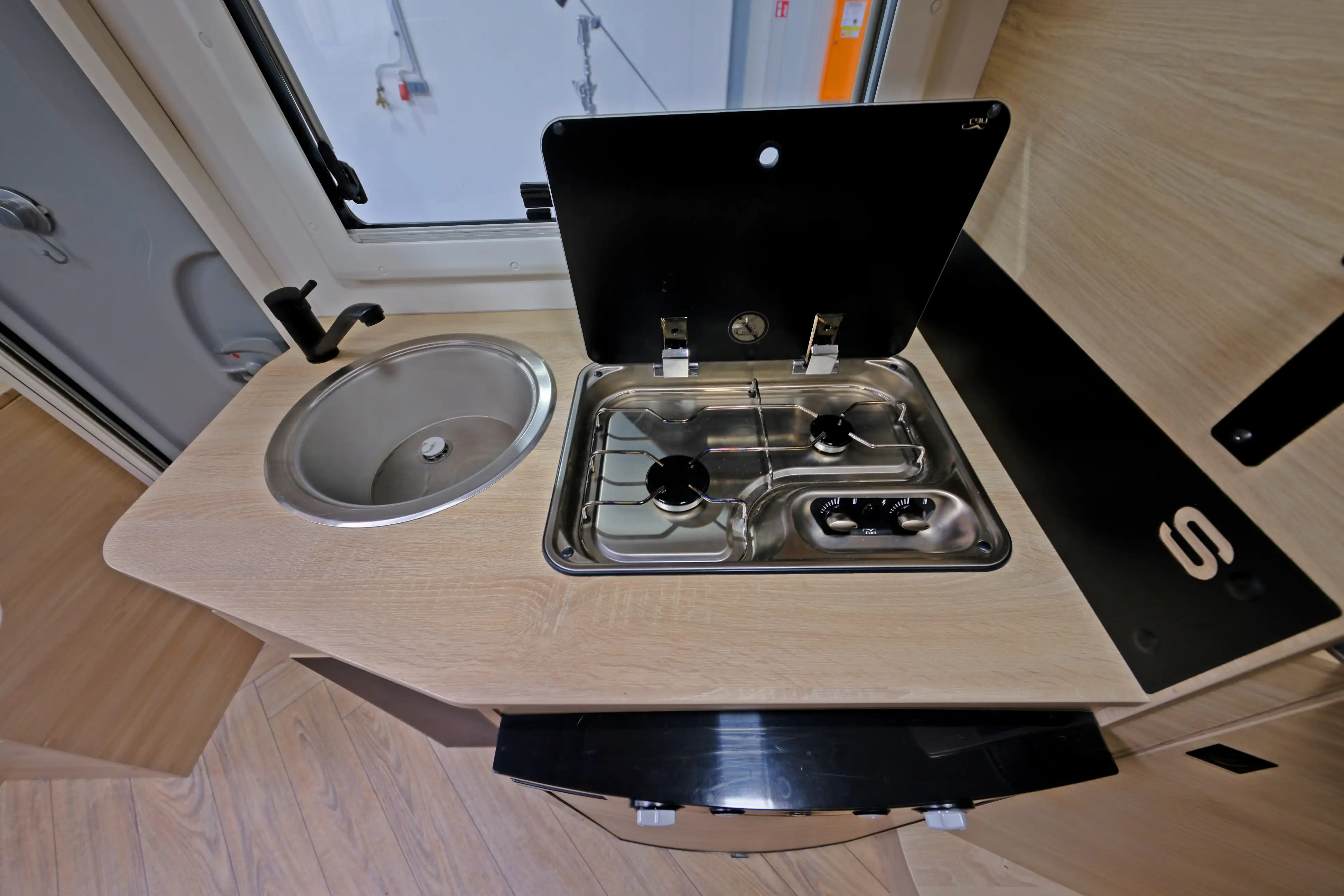 AHORN Camp 670 Slim-Limited